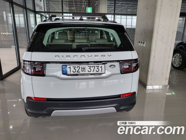Land Rover Discovery Sport P250 SE — пробег 74 000 км — фото 2 из 5
