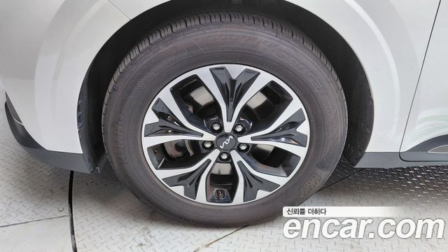Kia Carnival Gasoline 9-Seater Noblesse — пробег 106 390 км — фото 5 из 5