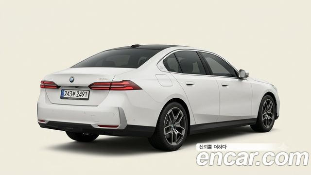 BMW 5-Series 530i xDrive — пробег 7 952 км — фото 3 из 5