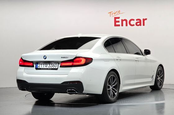 BMW 5-Series 520i M Sport — пробег 14 033 км — фото 2 из 5