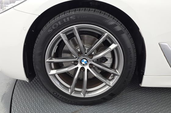 BMW 5-Series 520d xDrive M Sport Package Plus — пробег 133 613 км — фото 5 из 5