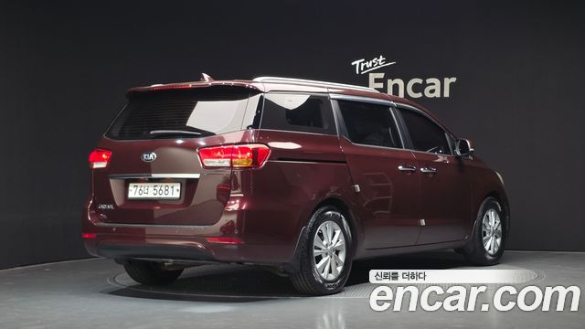 Kia Carnival 11-seater Luxury — пробег 136 142 км — фото 2 из 5