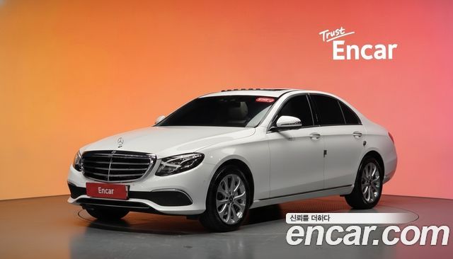 Mercedes-Benz E-Class E300 Exclusive — пробег 41 712 км — фото 1 из 5