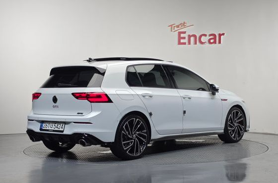 Volkswagen Golf 2.0 GTI — пробег 27 819 км — фото 2 из 5