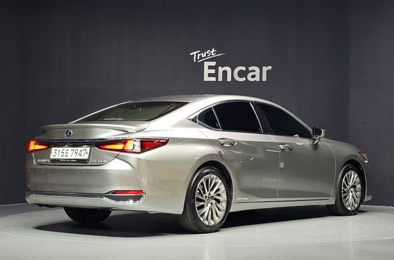 Lexus ES Luxury Plus — пробег 100 794 км — фото 2 из 5