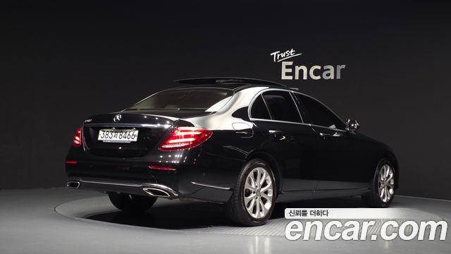 Mercedes-Benz E-Class из Кореи Encar