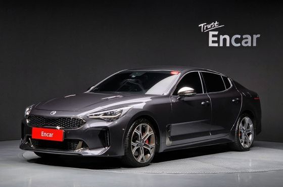 Kia Stinger 2.0 Turbo AWD Platinum — пробег 86 004 км — фото 1 из 5