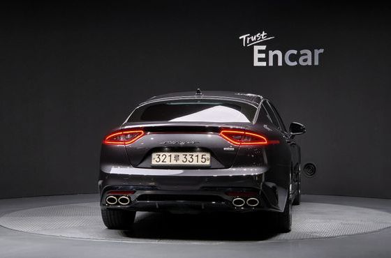 Kia Stinger 2.0 Turbo AWD Platinum — пробег 86 004 км — фото 4 из 5