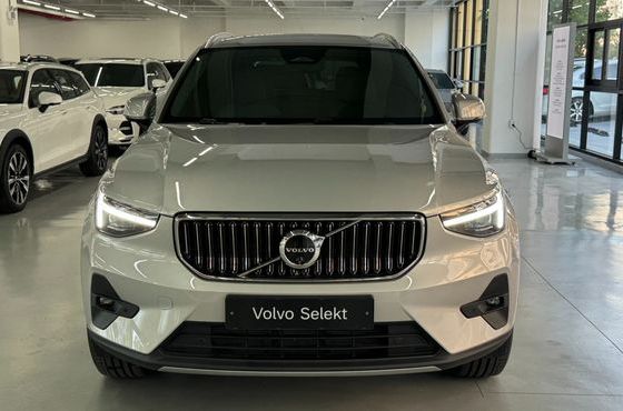 Volvo XC40 B4 Ultra Bright — пробег 4 614 км — фото 3 из 5