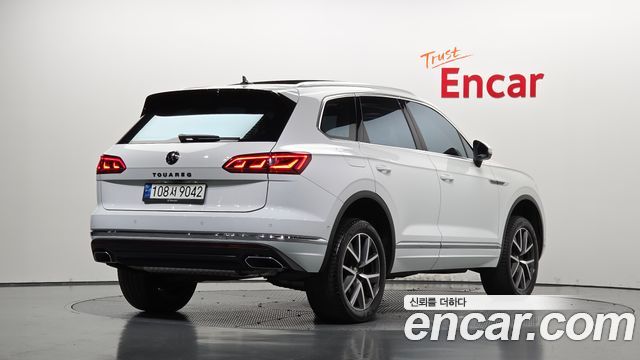 Volkswagen Touareg 3.0 TDI Prestige — пробег 60 087 км — фото 2 из 5