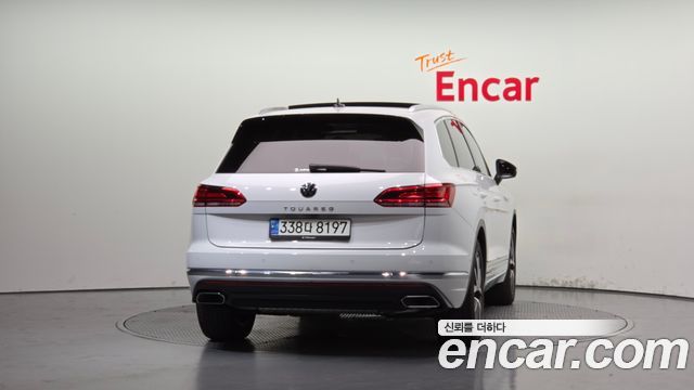 Volkswagen Touareg 3.0 TDI Premium — пробег 216 934 км — фото 4 из 5