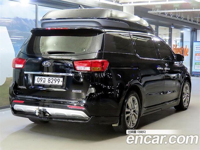 Kia Carnival из Кореи Encar