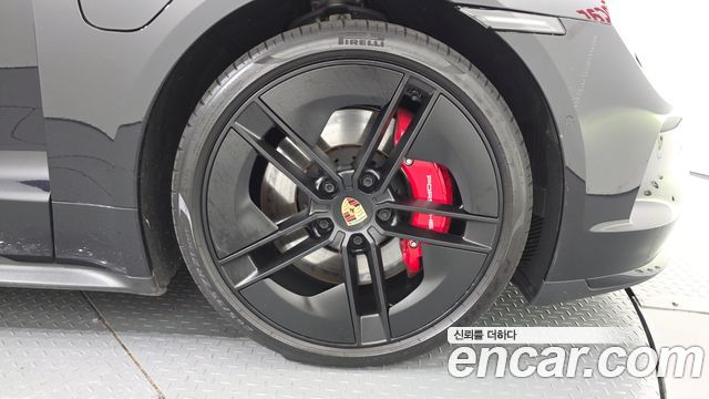 Porsche Taycan из Кореи Encar