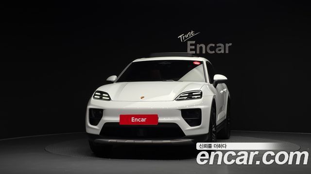 Porsche Macan Base 4 — пробег 12 096 км — фото 3 из 5