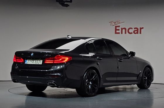 BMW 5-Series 530e M Sport — пробег 80 625 км — фото 2 из 5