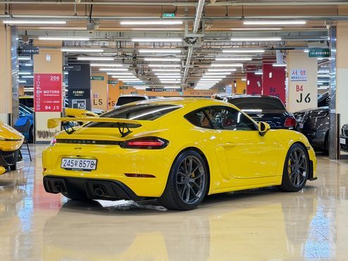 Porsche 718 4.0 GT4 — пробег 5 200 км — фото 2 из 5