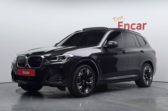 BMW iX3 M Sports — пробег 18 909 км — фото 1 из 5