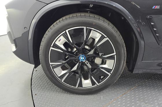 BMW iX3 M Sports — пробег 18 909 км — фото 5 из 5