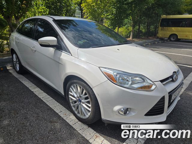 Ford Focus 2.0 SEL 3rd — пробег 87 760 км — фото 2 из 5