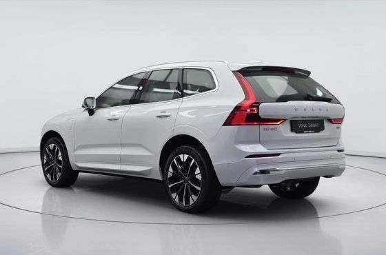 Volvo XC60 T8 Ultra Bright — пробег 808 км — фото 4 из 5