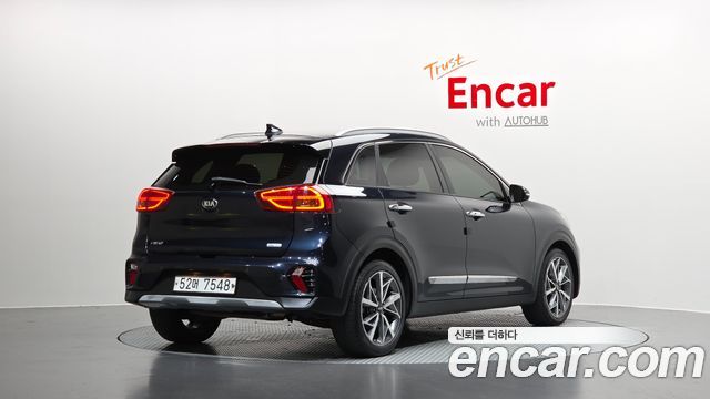 Kia Niro 1.6 HEV Noblesse Special — пробег 111 401 км — фото 2 из 5