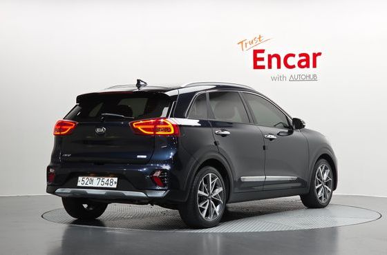 Kia Niro 1.6 HEV Noblesse Special — пробег 111 401 км — фото 2 из 5