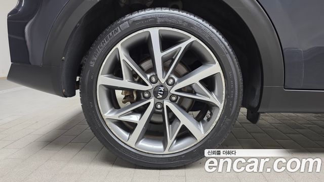 Kia Niro 1.6 HEV Noblesse Special — пробег 111 401 км — фото 5 из 5