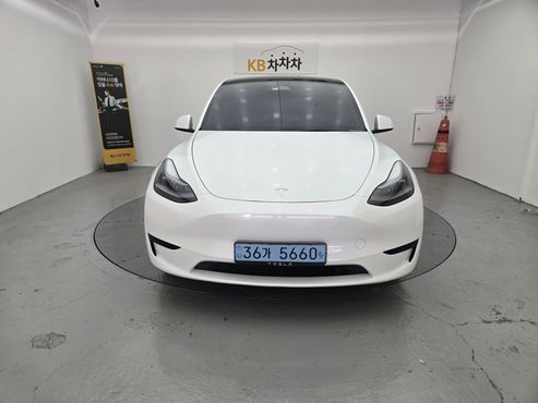 Tesla Model Y Long Range AWD — пробег 27 000 км — фото 1 из 5