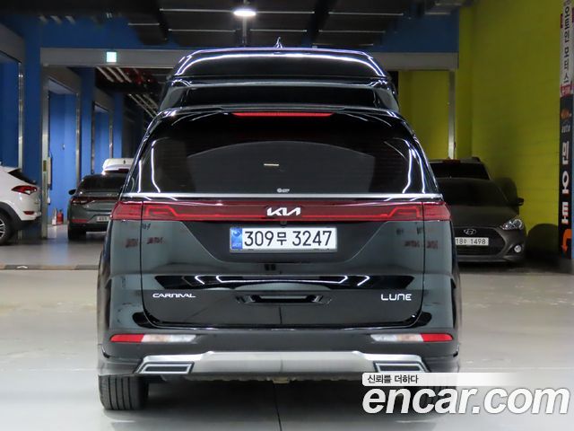 Kia Carnival Gasoline 9-Seater Hi-Limousine Signature — пробег 100 010 км — фото 3 из 5