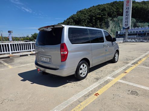 Hyundai Starex 4WD 11-Seater Wagon CVX premium — пробег 170 000 км — фото 4 из 5