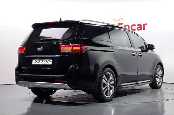 Kia Carnival 9-seater Noblesse — пробег 91 912 км — фото 2 из 5