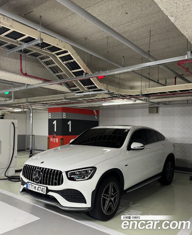 Mercedes-Benz GLC-Class GLC300e 4MATIC Coupe — пробег 52 000 км — фото 2 из 5