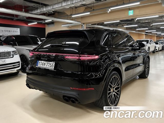 Porsche Cayenne 3.0 — пробег 62 400 км — фото 2 из 5