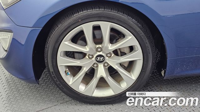 Hyundai Genesis из Кореи Encar