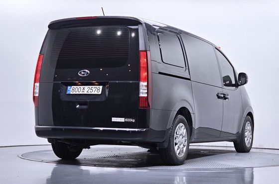 Hyundai Staria Cargo 5-Seater Modern — пробег 16 650 км — фото 2 из 5