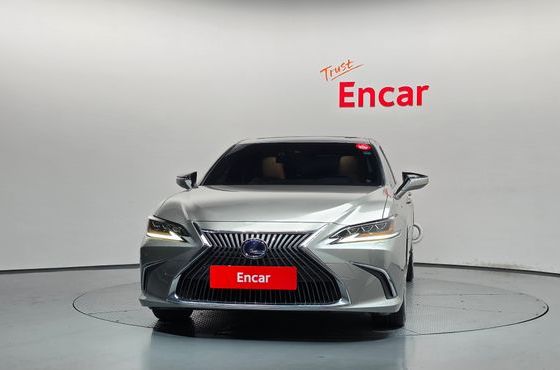 Lexus ES Executive — пробег 65 394 км — фото 3 из 5