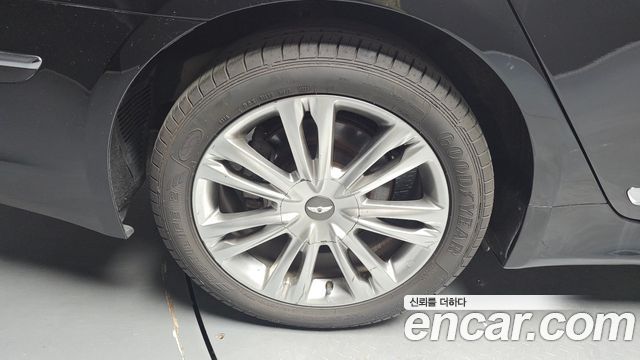 Hyundai Genesis из Кореи Encar