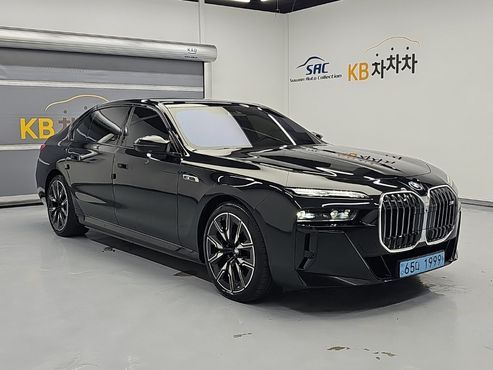 BMW i7 M70 xDrive — пробег 71 693 км — фото 4 из 5