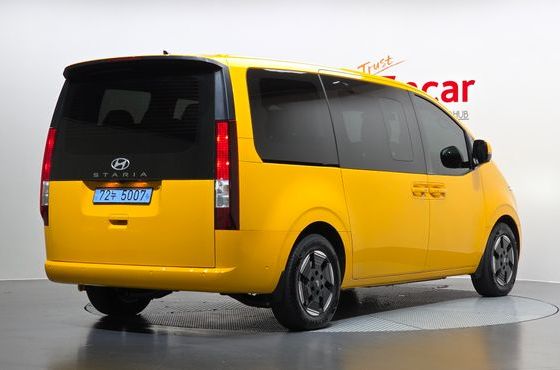 Hyundai Staria EV Tourer 11-Seater Modern — пробег 2 826 км — фото 2 из 5