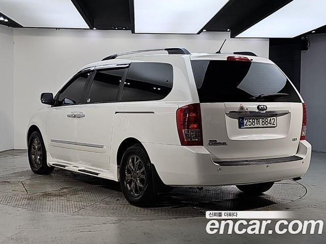 Kia Carnival Grand Carnival GLX Deluxe — пробег 166 658 км — фото 3 из 5