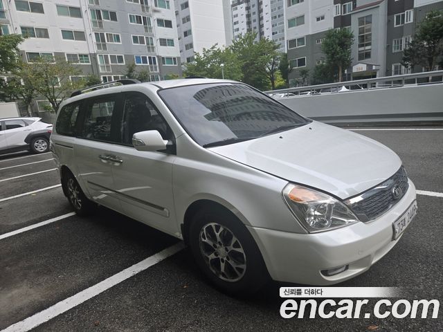 Kia Carnival GLX High-Deluxe — пробег 177 739 км — фото 3 из 5