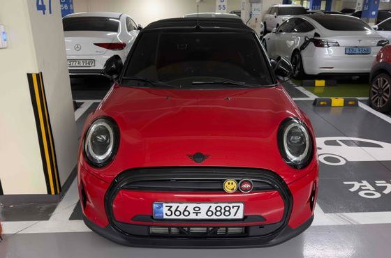 Mini Cooper Convertible Classic Launch Pack Third Generation — пробег 37 325 км — фото 3 из 5