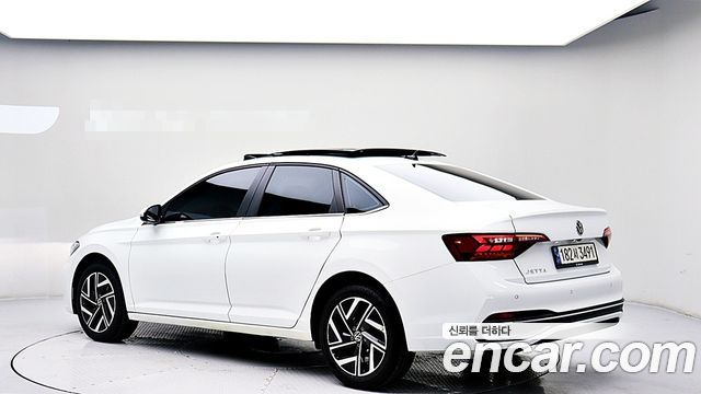 Volkswagen Jetta 1.5 TSI Prestige — пробег 27 896 км — фото 2 из 5