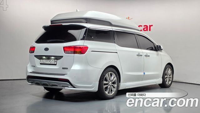 Kia Carnival 9-seater Hi-Limousine Prestige — пробег 188 584 км — фото 2 из 5