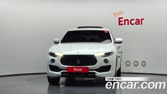 Maserati Levante из Кореи Encar