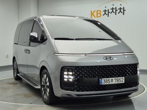 Hyundai Staria L3.5 Lounge 7-Seater Inspiration — пробег 40 141 км — фото 3 из 5