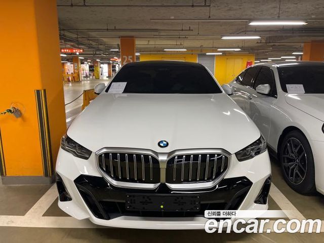 BMW 5-Series 520i M Sport — пробег 14 км — фото 1 из 5