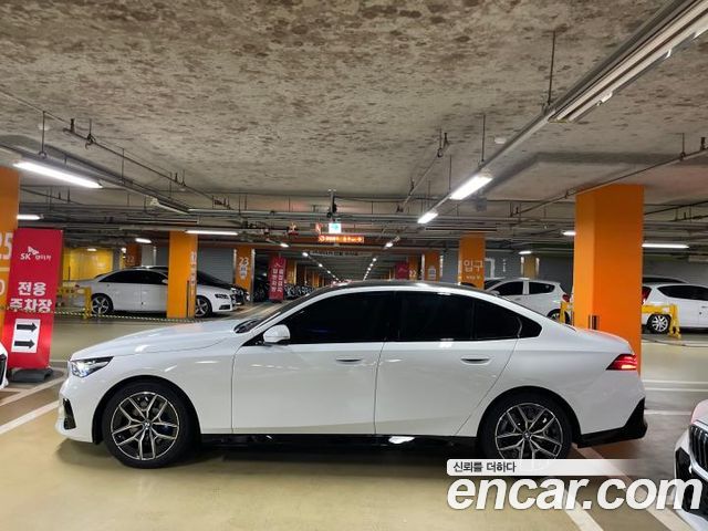 BMW 5-Series 520i M Sport — пробег 14 км — фото 4 из 5
