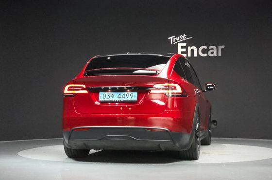 Tesla Model X AWD — пробег 74 197 км — фото 4 из 5