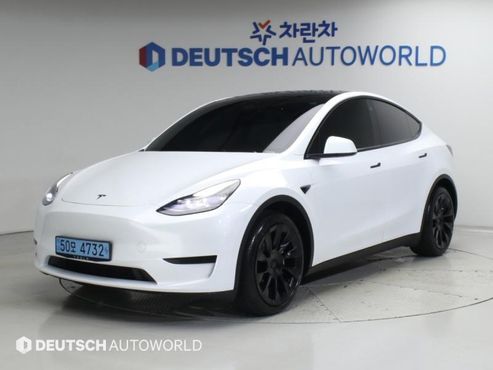 Tesla Model Y RWD — пробег 9 353 км — фото 1 из 5